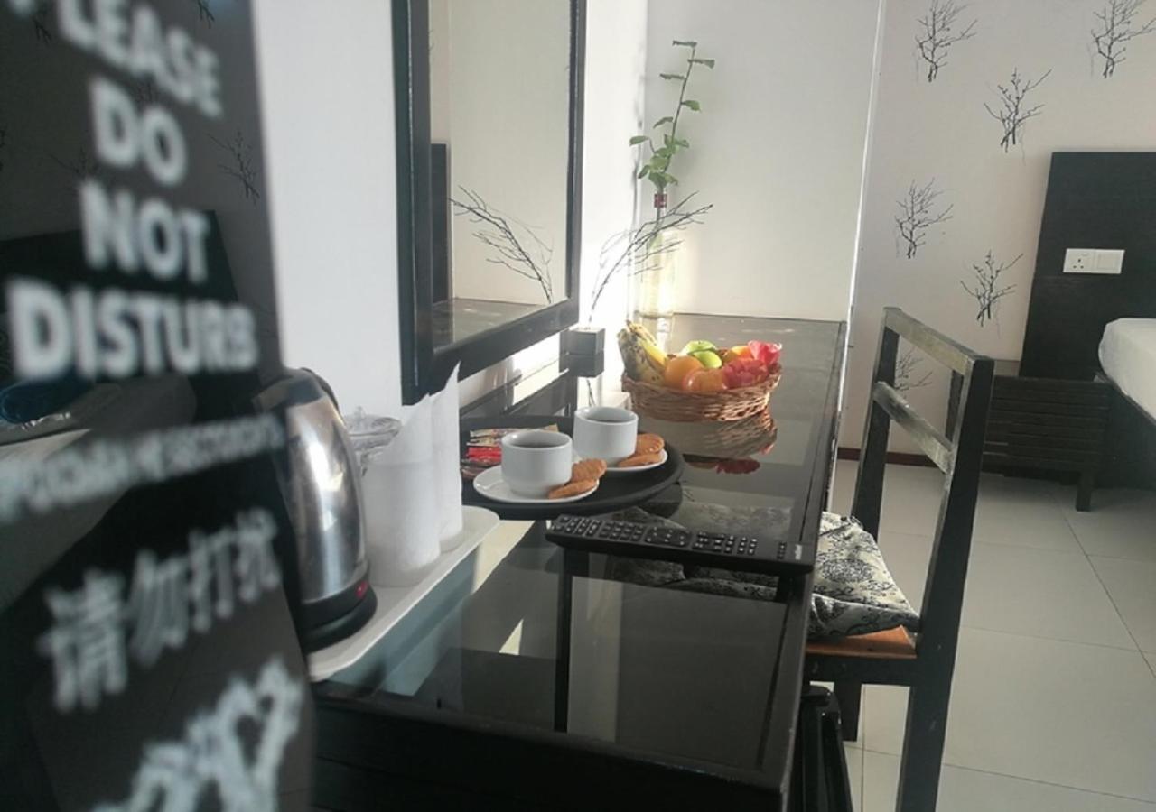 Crown -private Dhiffushi