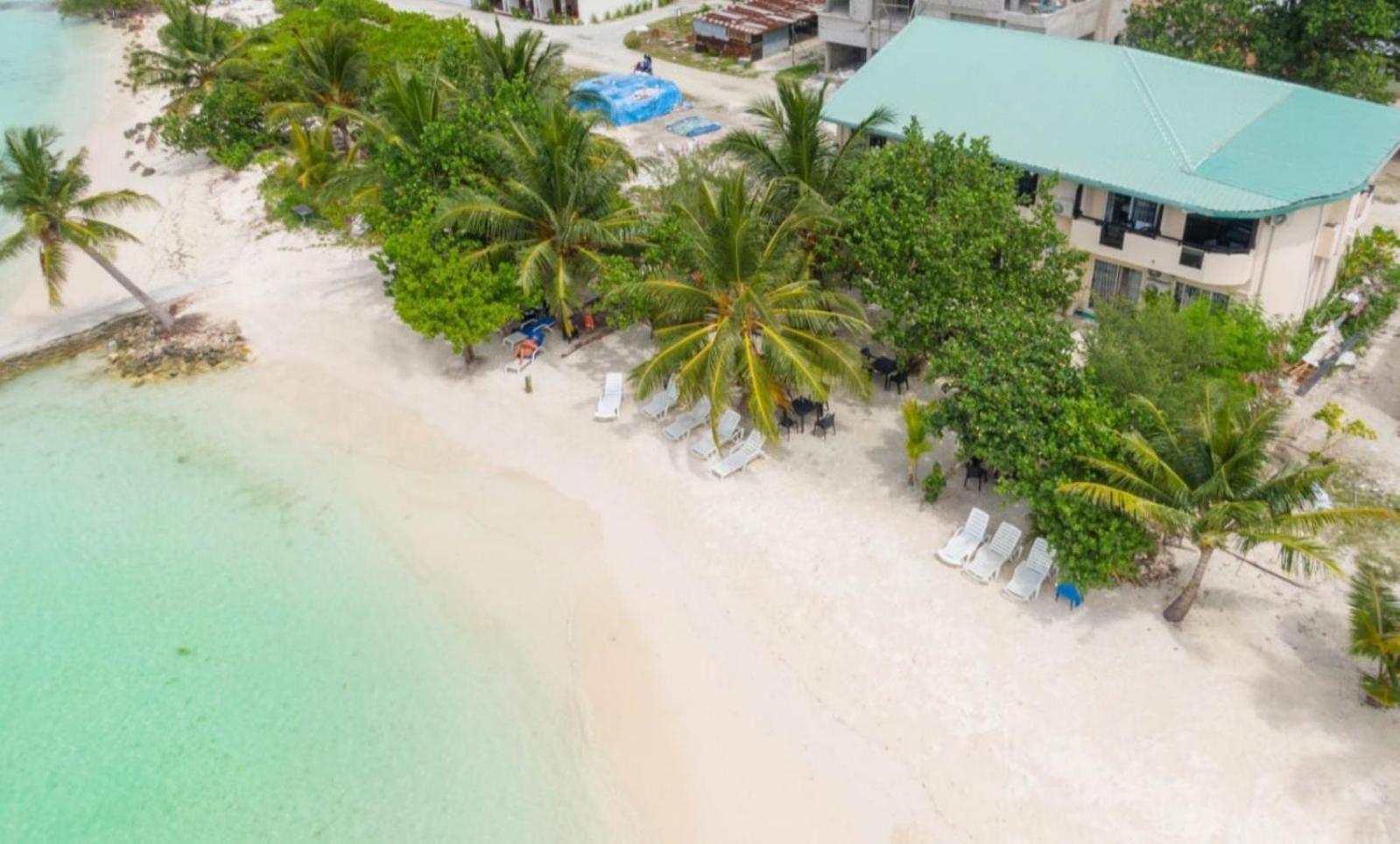 Crown -private Dhiffushi