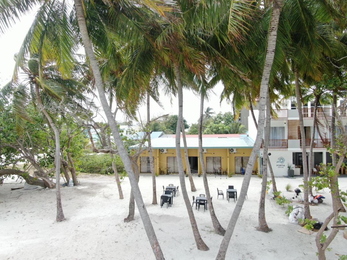 Crown -private Pensión Dhiffushi